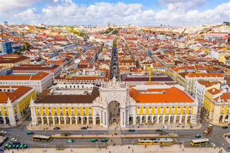 Discover Portugal's Cities and Towns .